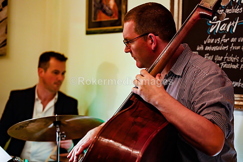  - TOM & SIMON GARDNER PLAY BROTHERS CANDOLI