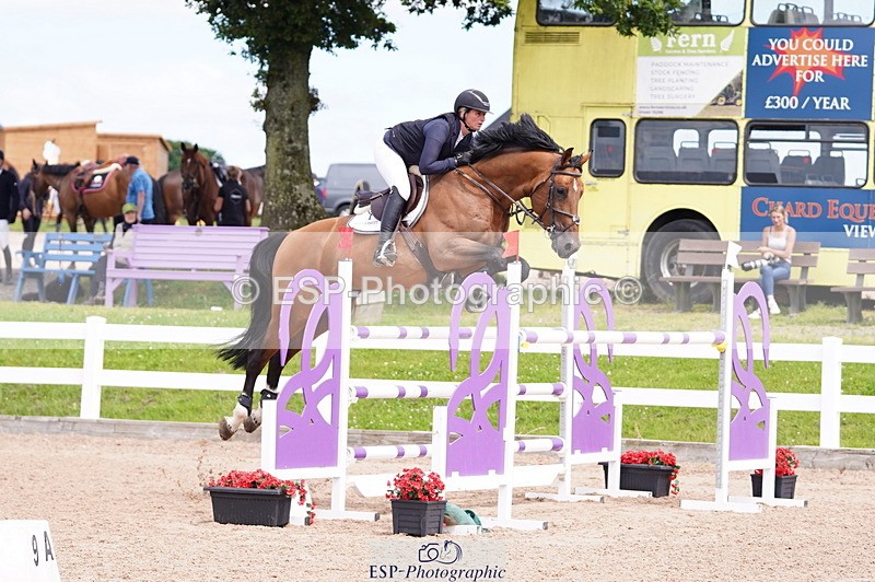 240721A-142436-18669 - Cls 32, YH 6 Yr Olds 1.30m
