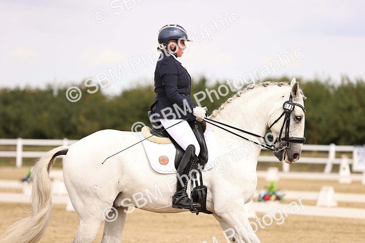 SBM_012965 - Class 2 - Advanced Medium 5 - 10.35-11.55