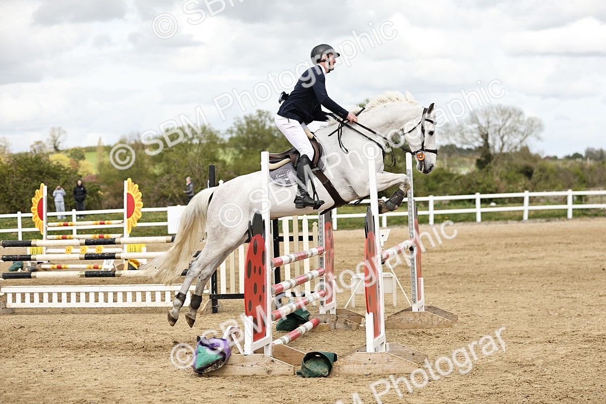 SBM_001314 - Class 4 - Senior Newcomers - 1.10m
