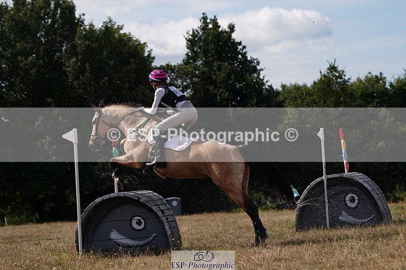 250802A-103822-01475 - A-008-Sophia.Vestey-BURDAL.DUKE