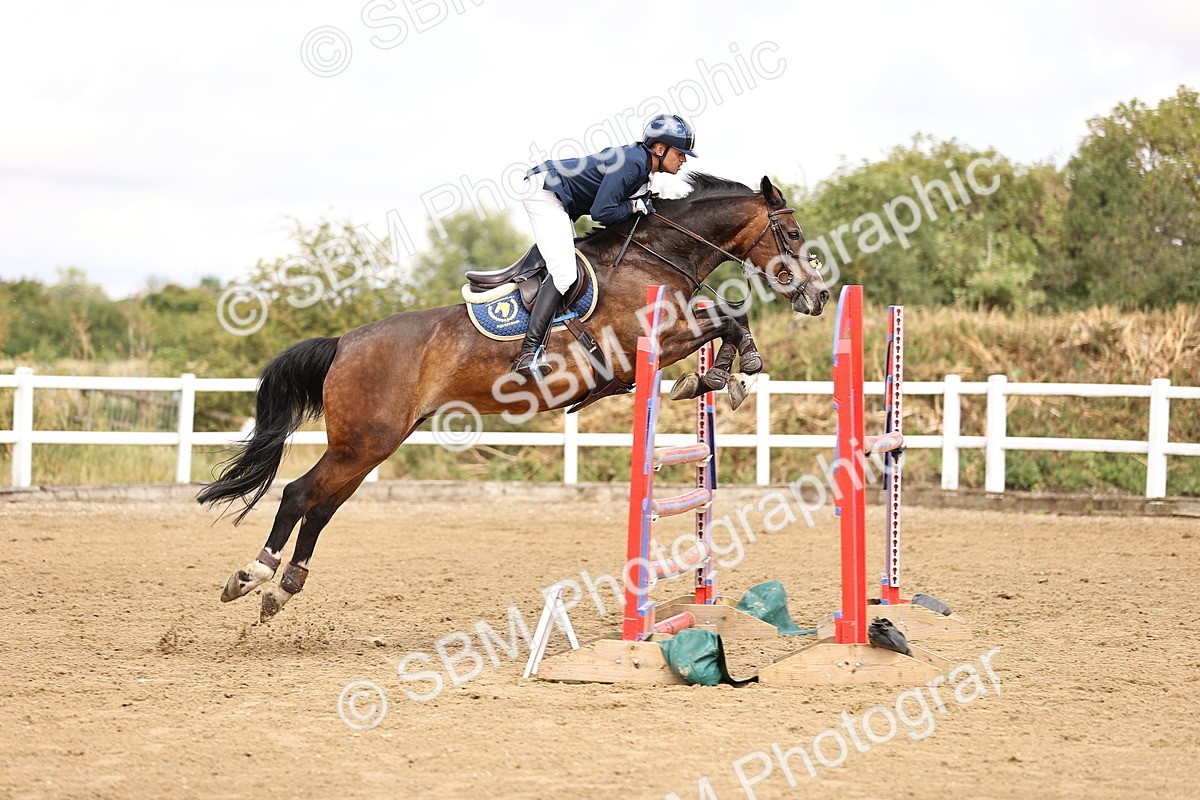 SBM_026766 - Class 13 - Senior Newcomers - 1.10m