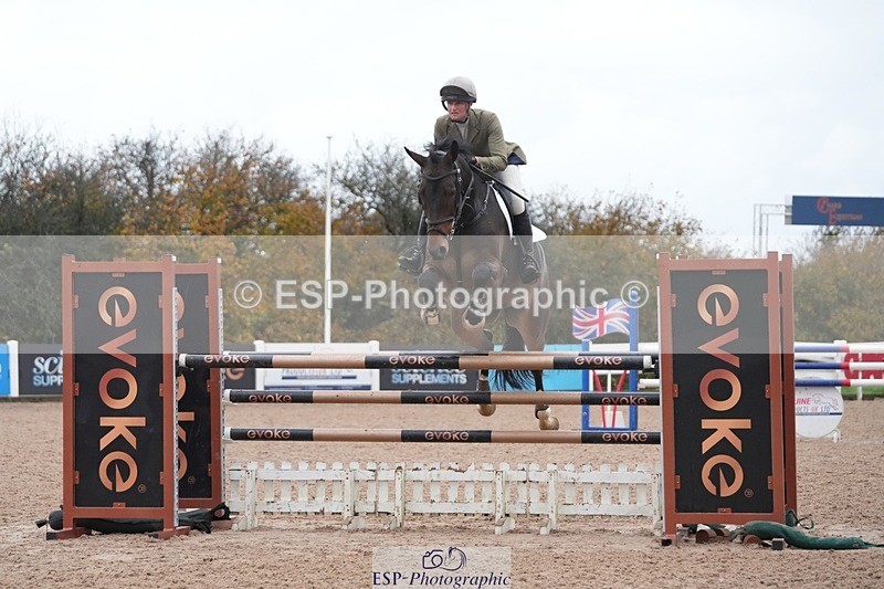 251107-125918-01036 - Cls 6 Foxhunter and 1.20m Open