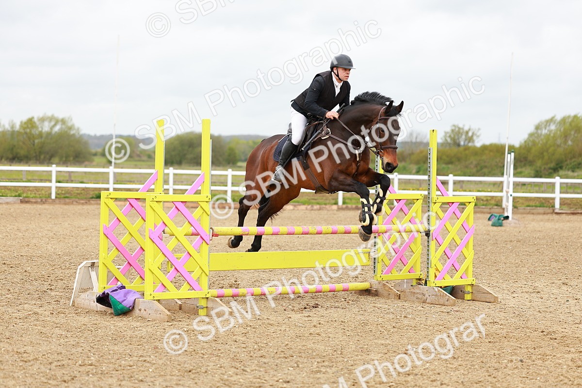 SBM_001953 - class 8 - Senior British Novice - 90cm
