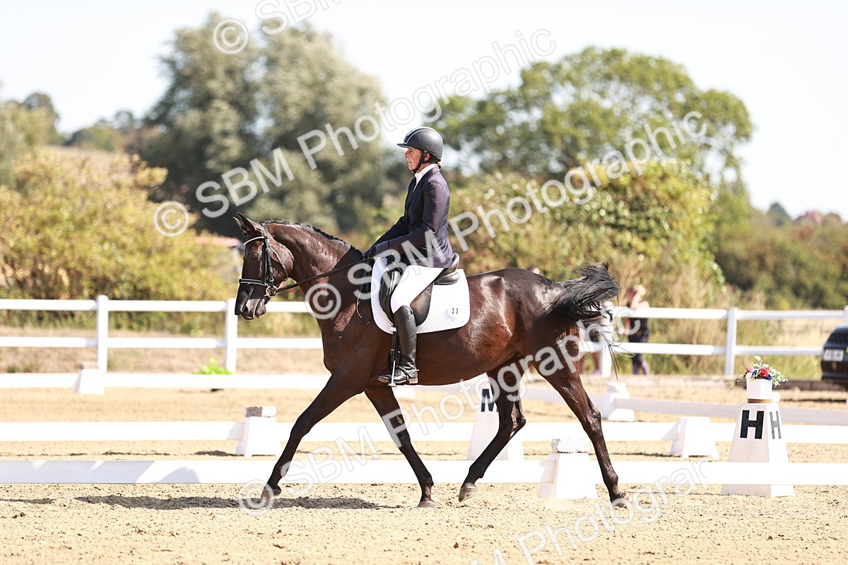 SBM_004468 - Class 12 - Novice 5 - 10.31-11.41