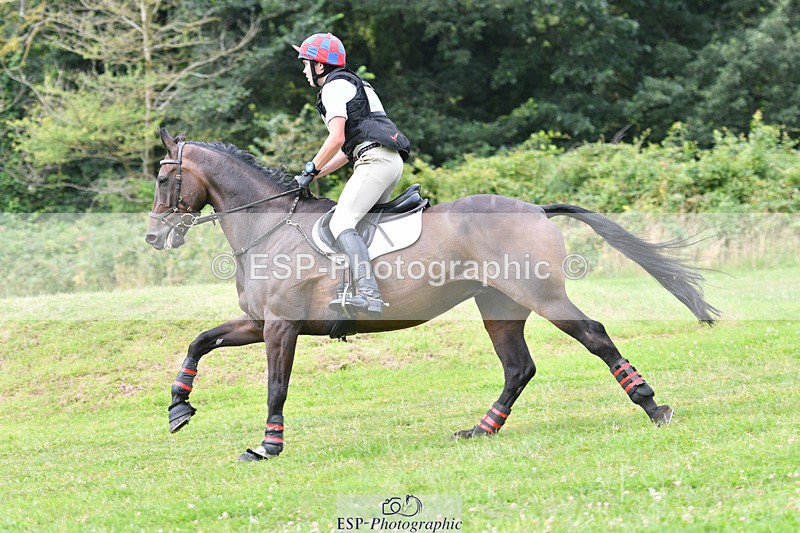 240804-113906-11827 - 415-Benjamin_Plunket-BARDUN_ACROBAT