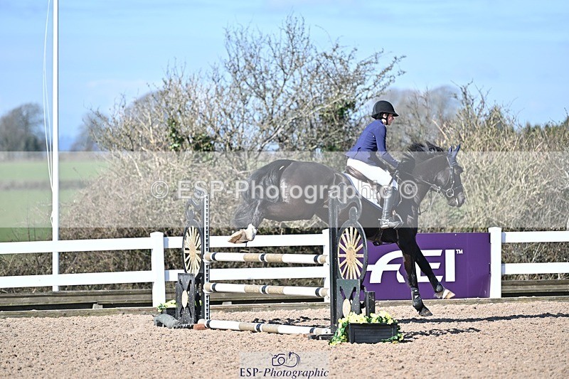 250314-111802-00279 - Cls 2 British Novice and 90cm