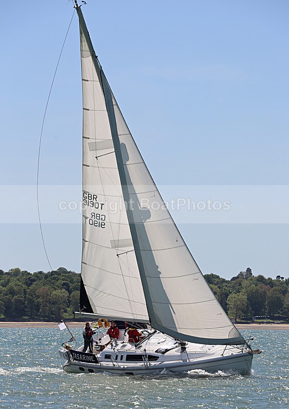 130601 JASARINE GBR9190T WT7A1147 - ROUND THE ISLAND RACE - 1st June 2013