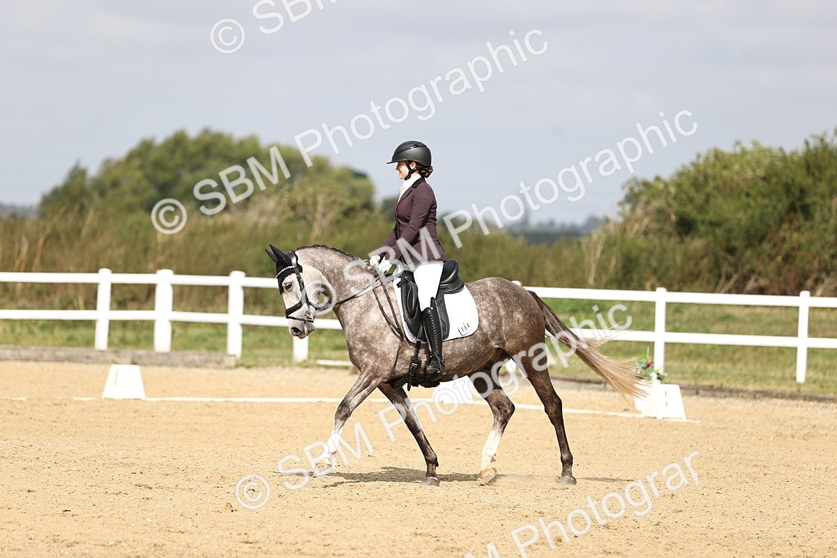 SBM_016251 - Class 14 - Novice 23 - 10.29-11.32