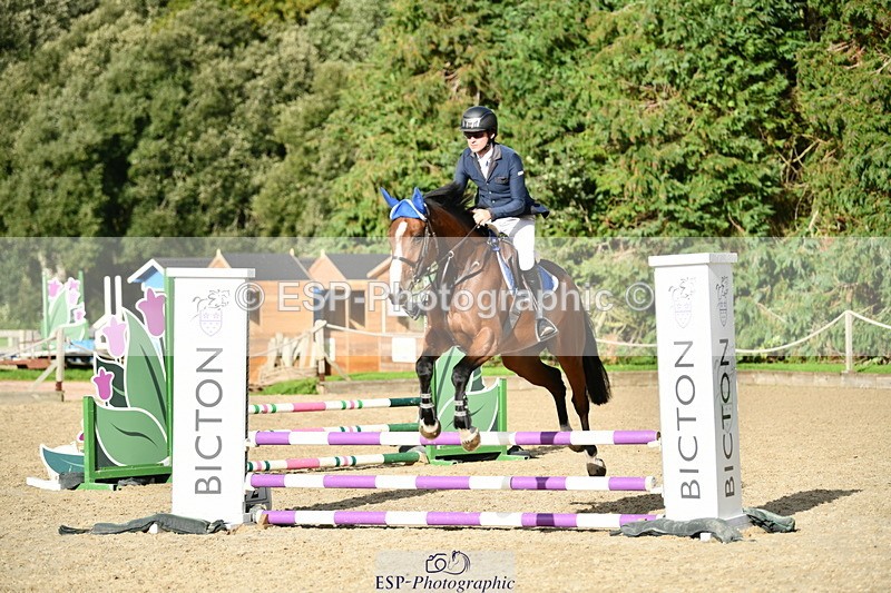 251004A-155545-02011 - Classes 8 & 9 70cm