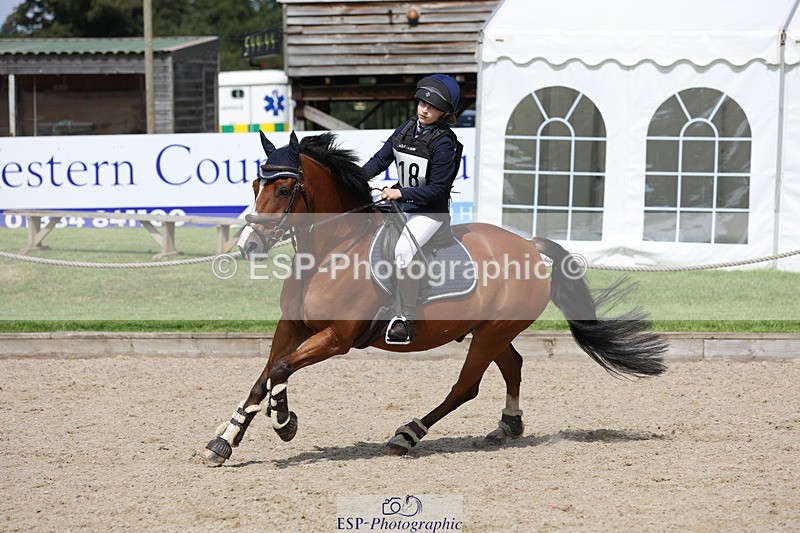 240823X-130105-17051 - 60cm R1 11.30 to 13.30