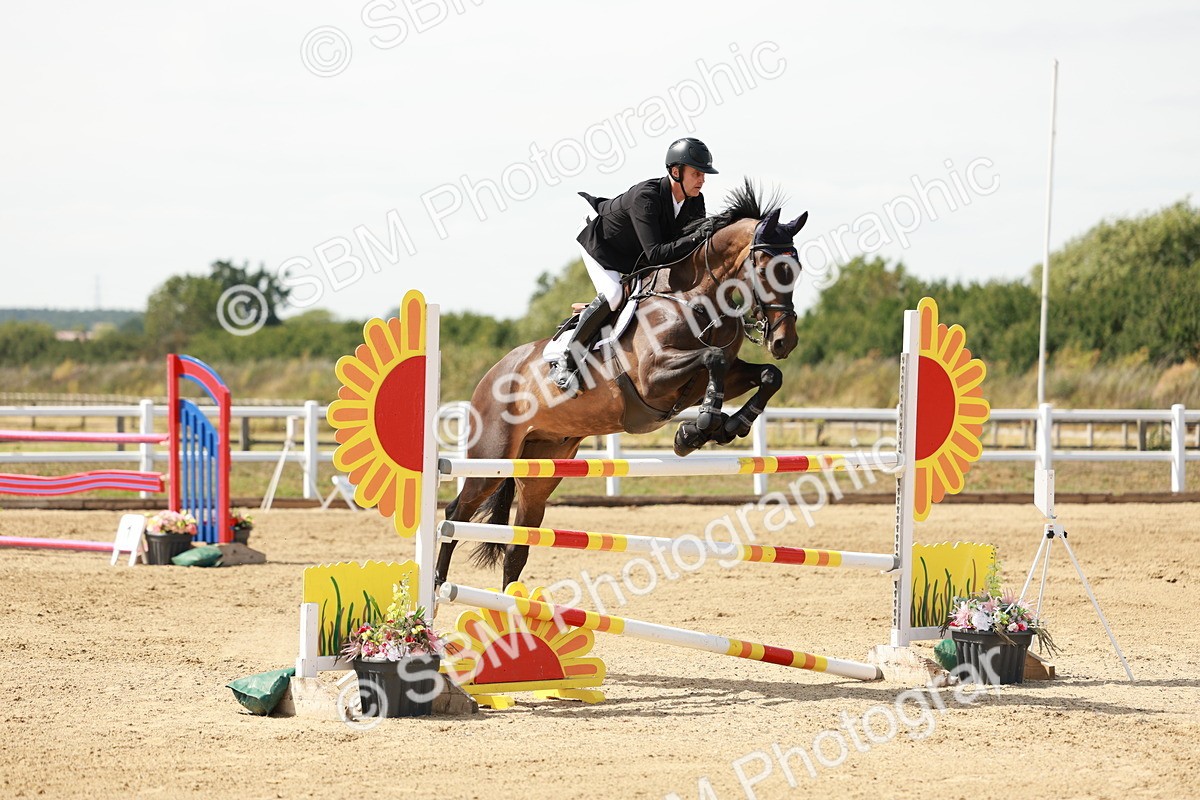 SBM_007977 - Class 4 - Senior Foxhunter - 1.20m Open