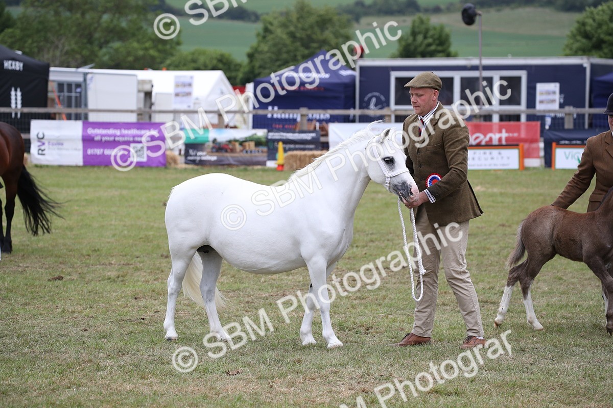 SBM_09874 - Ch 50 - Price Family Supreme In Hand