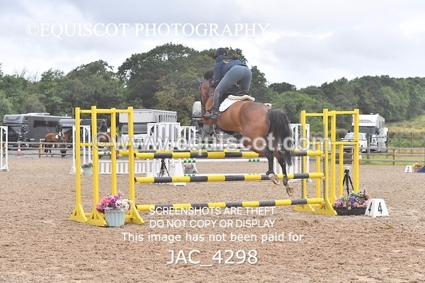 JAC_4298 - CLASS 7 Senior Foxhunter/ 1.20m Open
