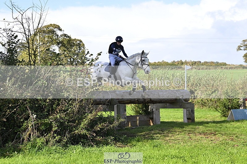 251024A-130402-11355 - B-153-Charlotte.Franck-Steier