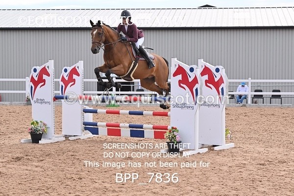 BPP_7836 - CLASS 16 FRI GFS Saddles Senior Newcomers/1.10m Open