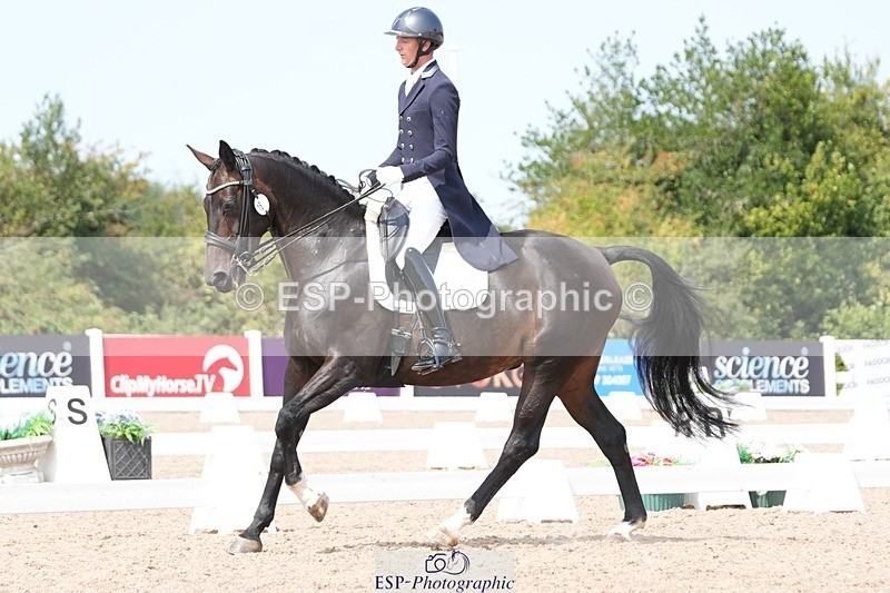 250815-124932-01090 - 016-Ben.JamesToto.light