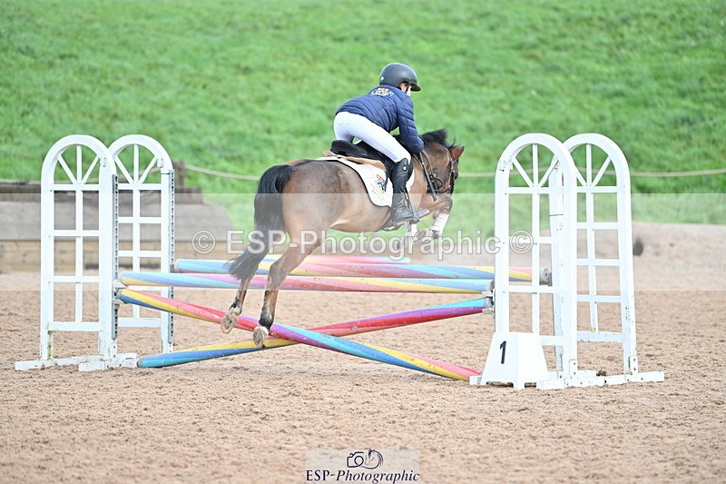 231203A-113139-00852 - Cls 16+17 Club and Schools 80cm