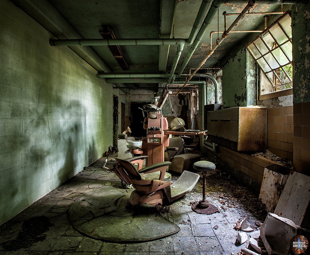 Pennhurst State School (Spring City, PA) | Dental Chair - Pennhurst State School and Hospital
