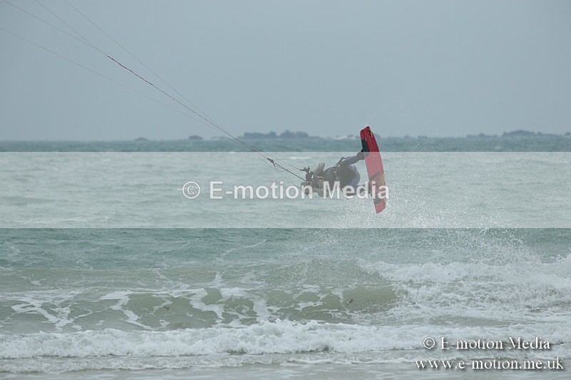 KS 300313-17 - Kite Surfing