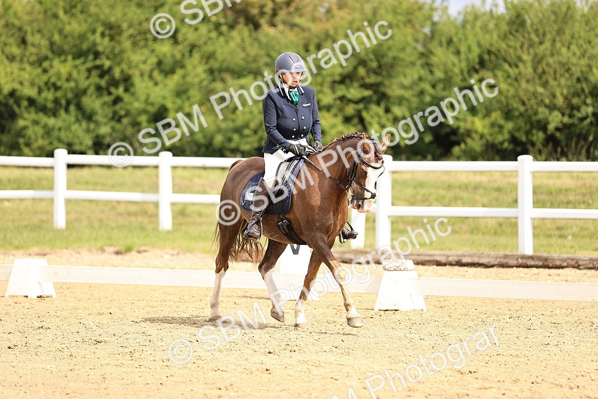 SBM_001900 - Class 2 - Novice 4 - 10.36-11.39