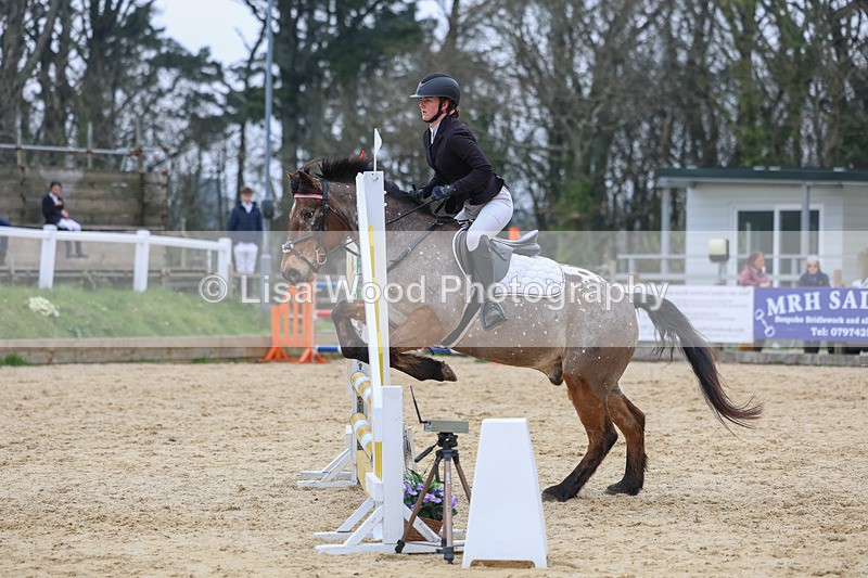 3E7A8116 - Class 11: Junior 70cm