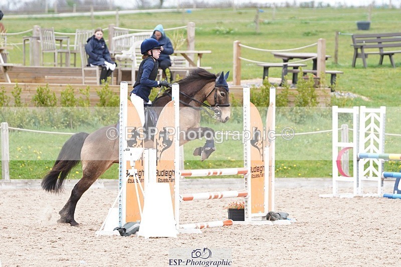 250414-132452-00926 - 80cm Round 2