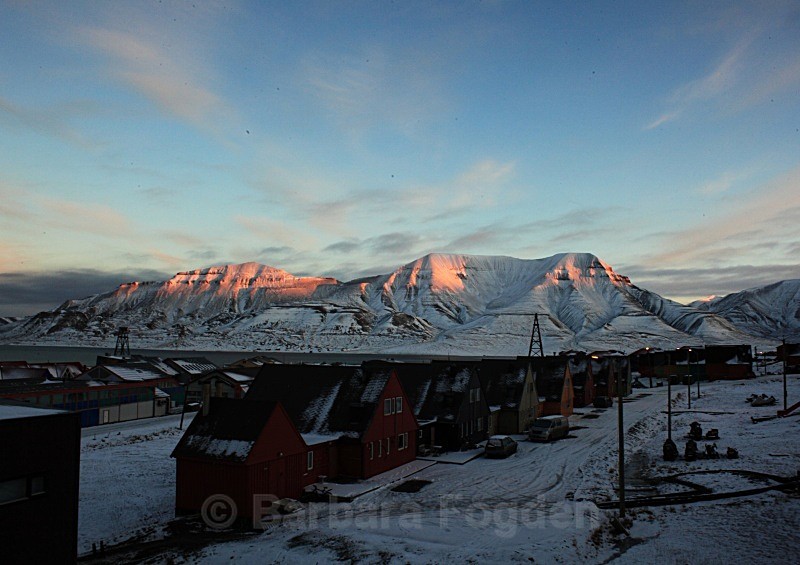 Last of the sun in Longyearbyen 4781 - Autumn