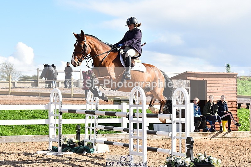 231014A-141928-05264 - Cls 15 1.05m Amateur Q 2nd R