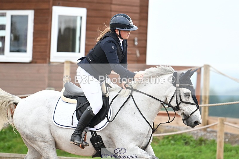 240907A-130324-01843 - Cls 3 Pony Medium Team 80cm & 90cm