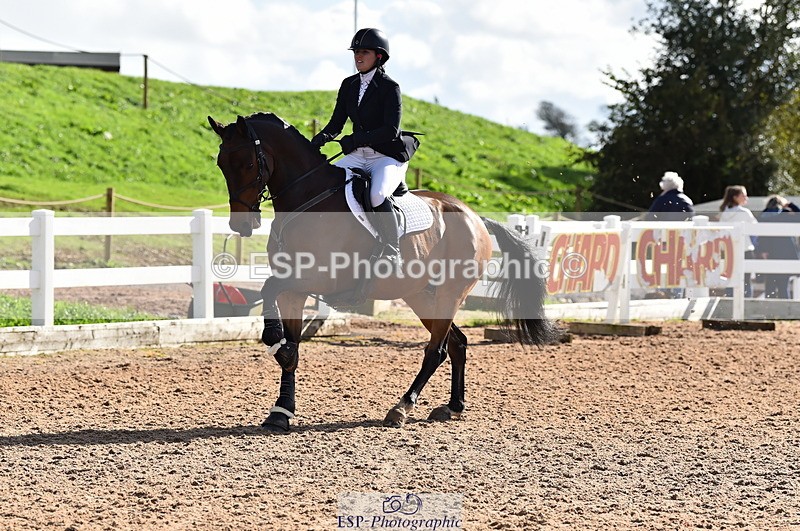 231014A-141106-05235 - Cls 15 1.05m Amateur Q 2nd R