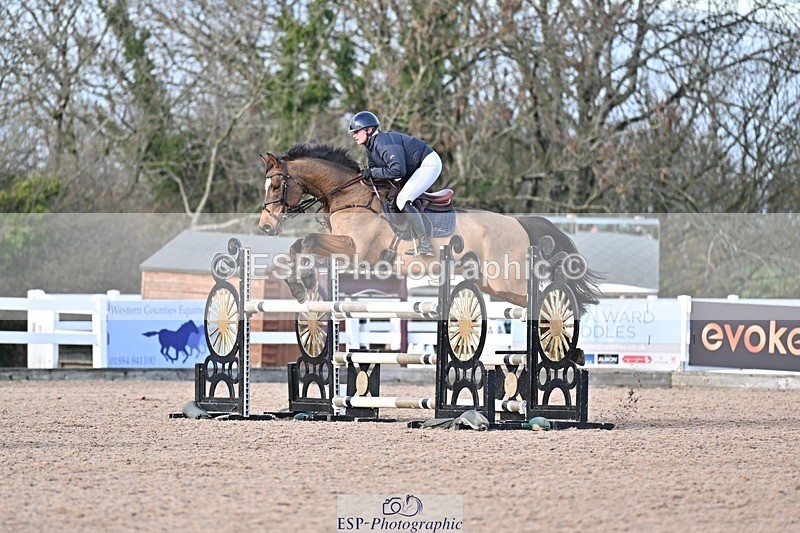 251126-125323-00540 - Cls 4 Newcomers and 1.10m