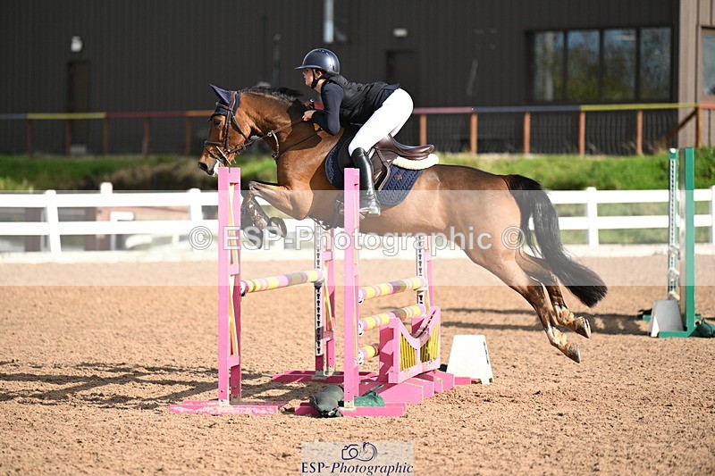 241026A-115850-00846 - SAT Cls 8 Pony Discovery and 90cm Open