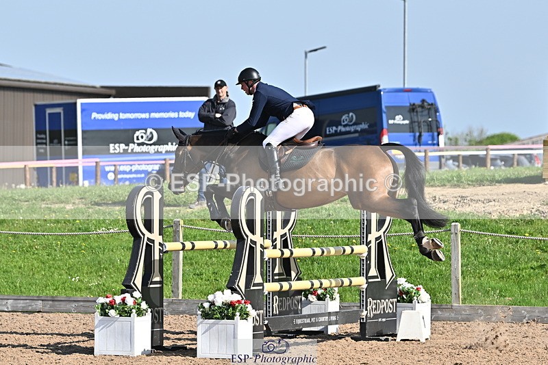 240509A-092958-00569 - Cls 8 Foxhunter