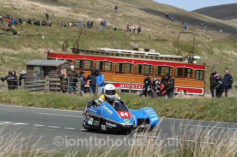 Peter Founds*/ Jason O'Connor - Sure Sidecar Race 1