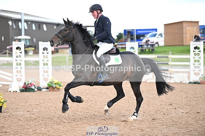 240912A-122512-01461 - Cls 3 Snr Foxhunter