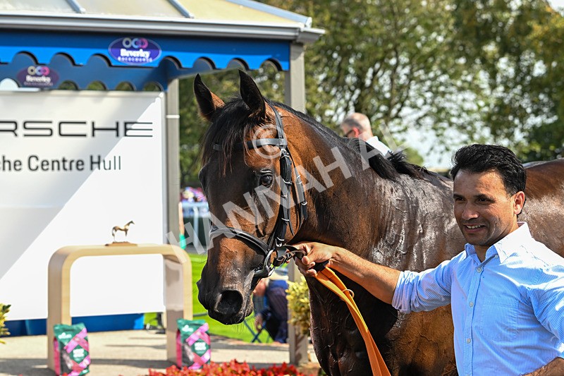 130825-Race 3-Hes Waliim-7759 - Race 3