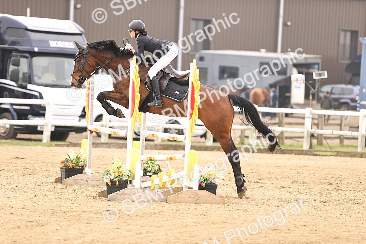  - Class 15 - Senior British novice - 90cm