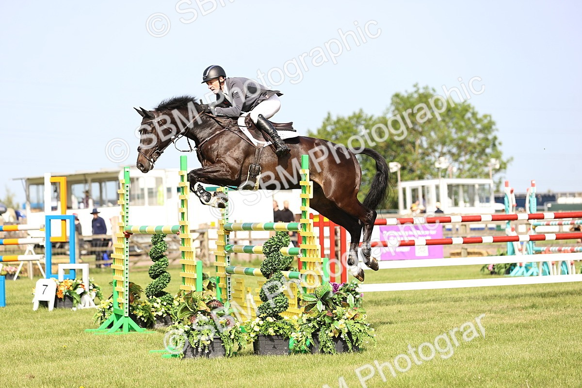 SBM_01458 - Class 200 - Martin Grant Homes Welcome Stakes 1.25m Open