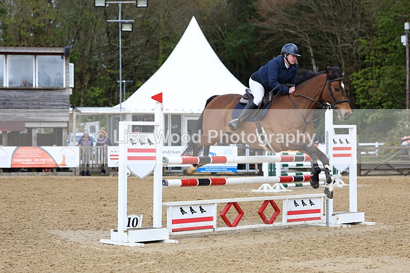 3E7A1946 - Class 7: Senior Newcomers/1.10m open