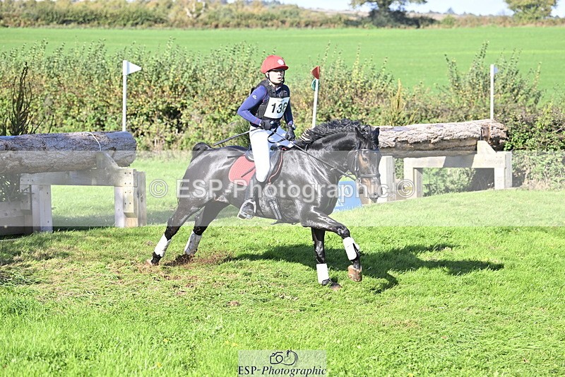 251024A-124302-11243 - B-136-Sophie.Jackson