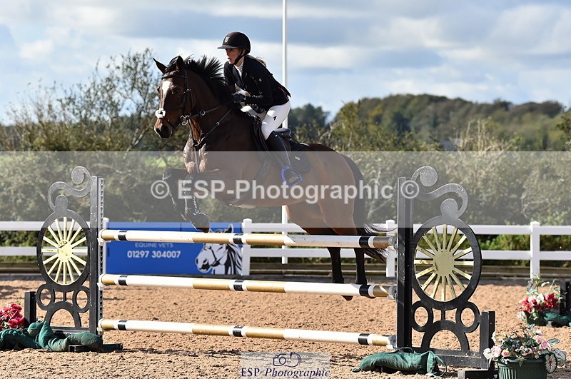 231014A-141326-05251 - Cls 15 1.05m Amateur Q 2nd R