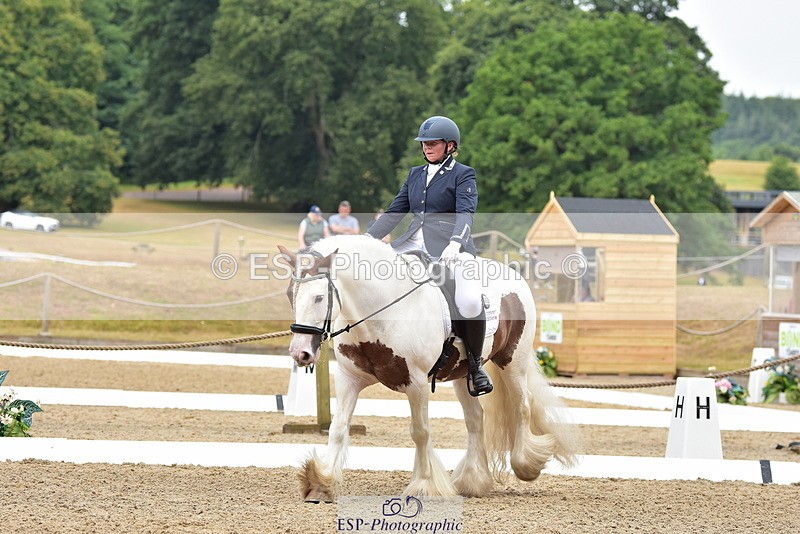 250719A-103844-03750 - 092-Rachael.Smaldon-Nadderbrook.Biscuit