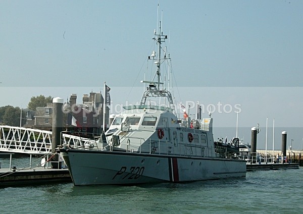 081011 GENDARMERIE MARTIME 8CD - Commercial, Military & Naval Craft