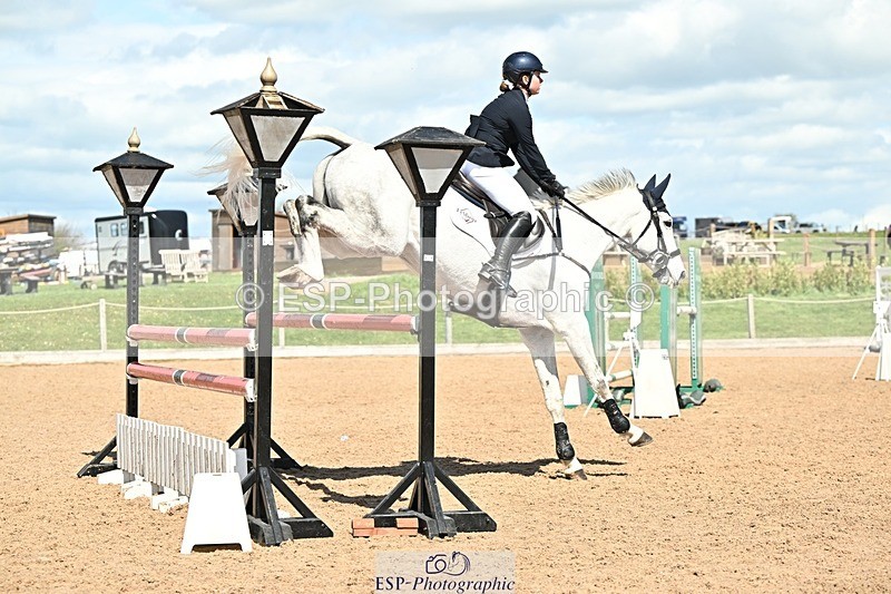 250416-133850-01172 - Cls 4 Newcomers and 1.10m