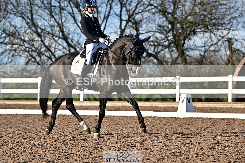 241214-140004-02695 - 124-isobel.goodwin-Milano.van.hof.olympia