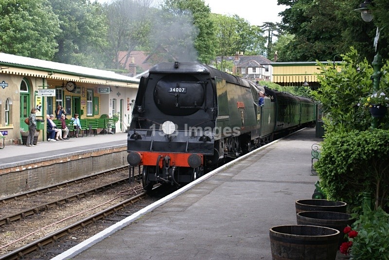 T1012 - Trains
