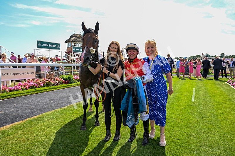 110726-Race 3-Redorange-1966 - Race 3 15.12pm John Smith's City Walls Stakes