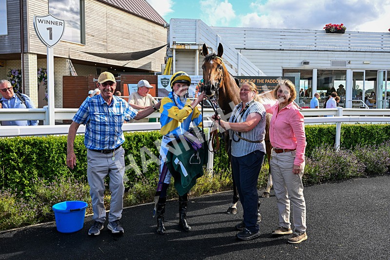 040826-Race 6-Without Flaw-3491 - Race 6 16.45pm Racing Again 17th August Handicap