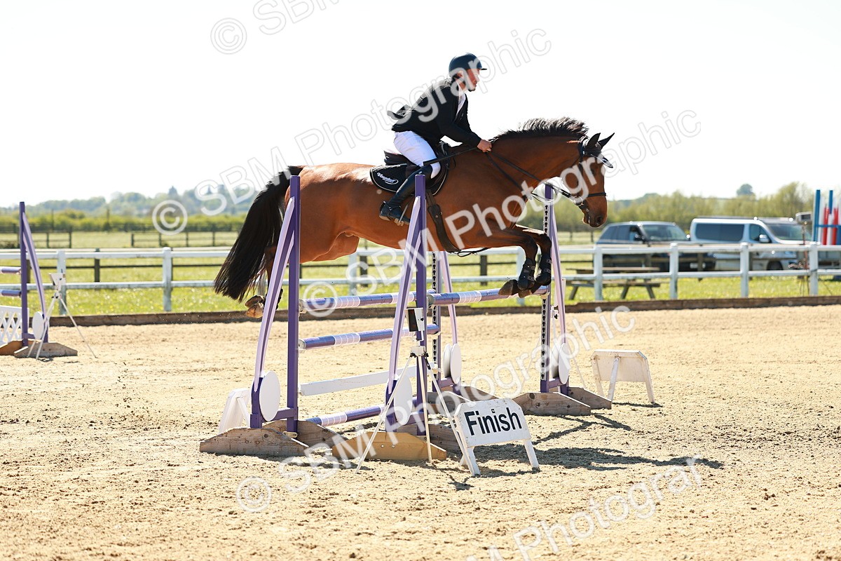 SBM_001679 - Class 5 - Senior Foxhunter - 1.20m